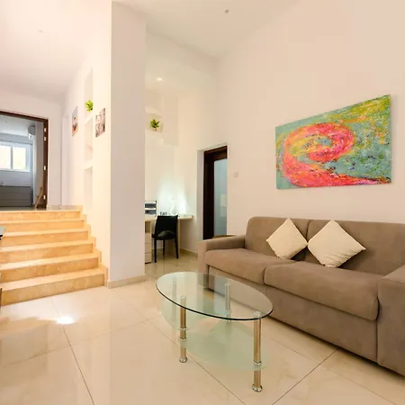 Bedroom En-suite, * Sliema